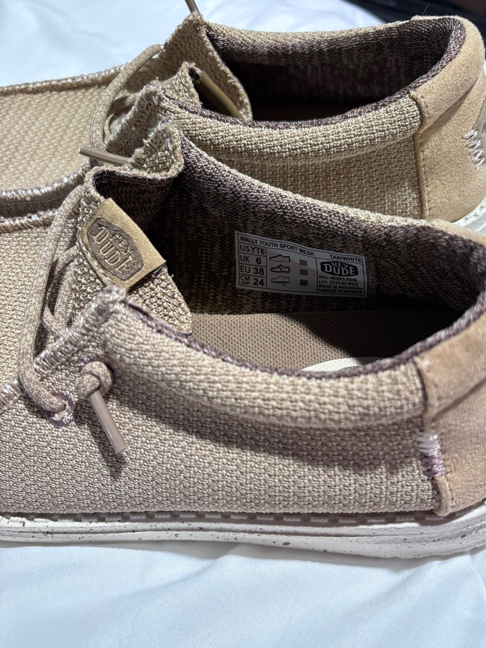 Hey Dude youth Tan Knit Casual Slip-On Loafers. Wally youth sport mesh. - Picture 6 of 8